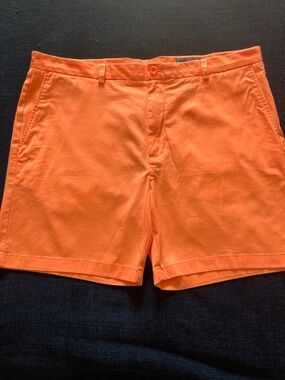 VINEYARD VINES Men’s Flat Front Shorts